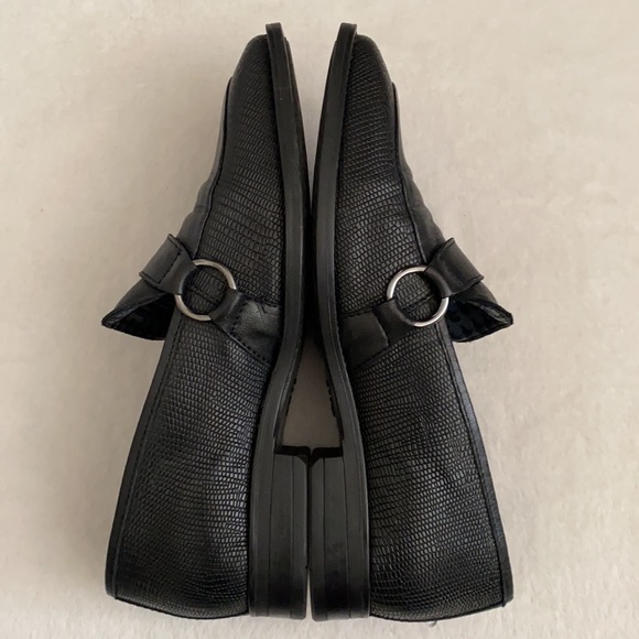 Karl Lagerfeld Paris | Textured Leather Bit Apron Toe Loafers LF1D2058 Black 7.5 - Picture 10 of 15